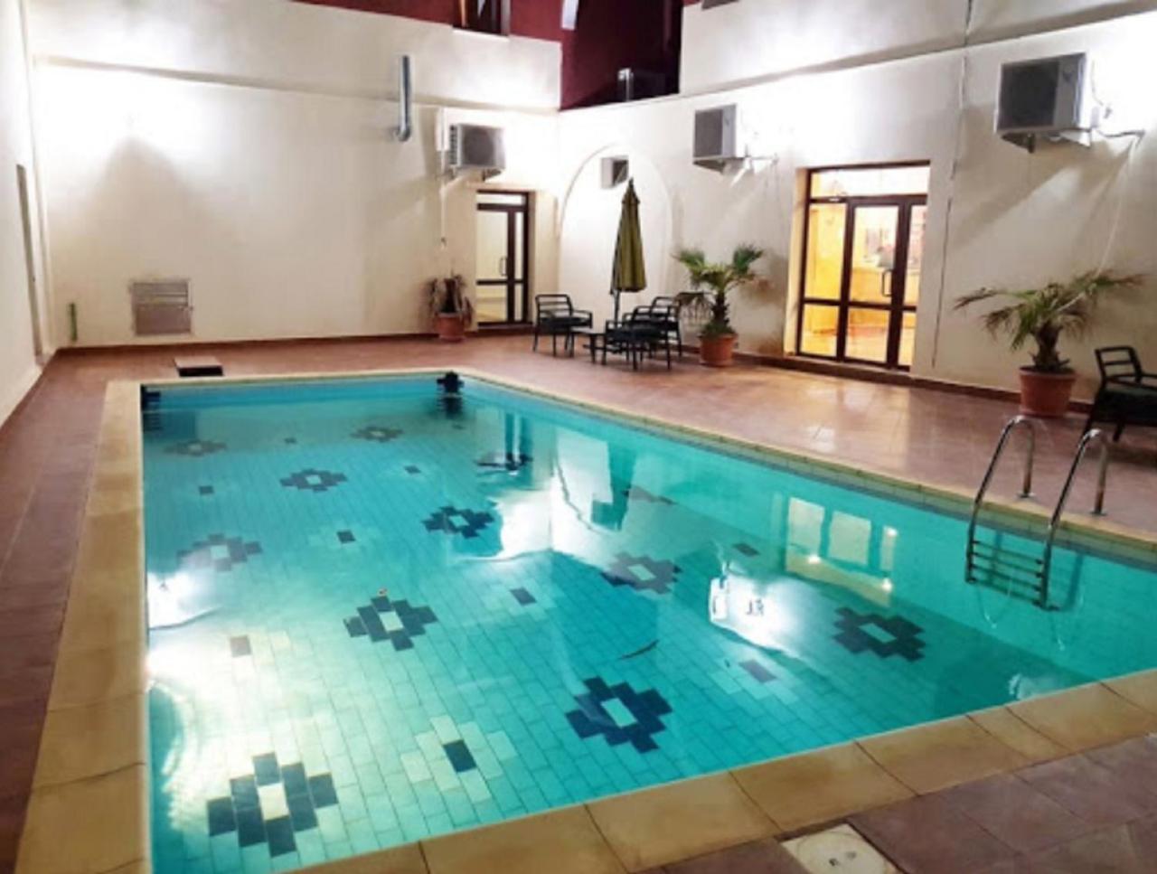 Hotel Takialt à Adrar Extérieur photo