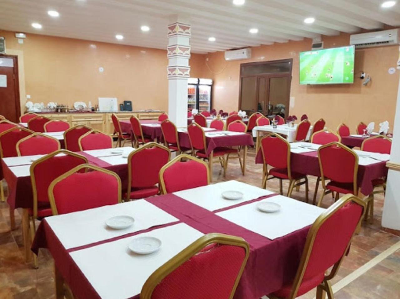 Hotel Takialt à Adrar Extérieur photo