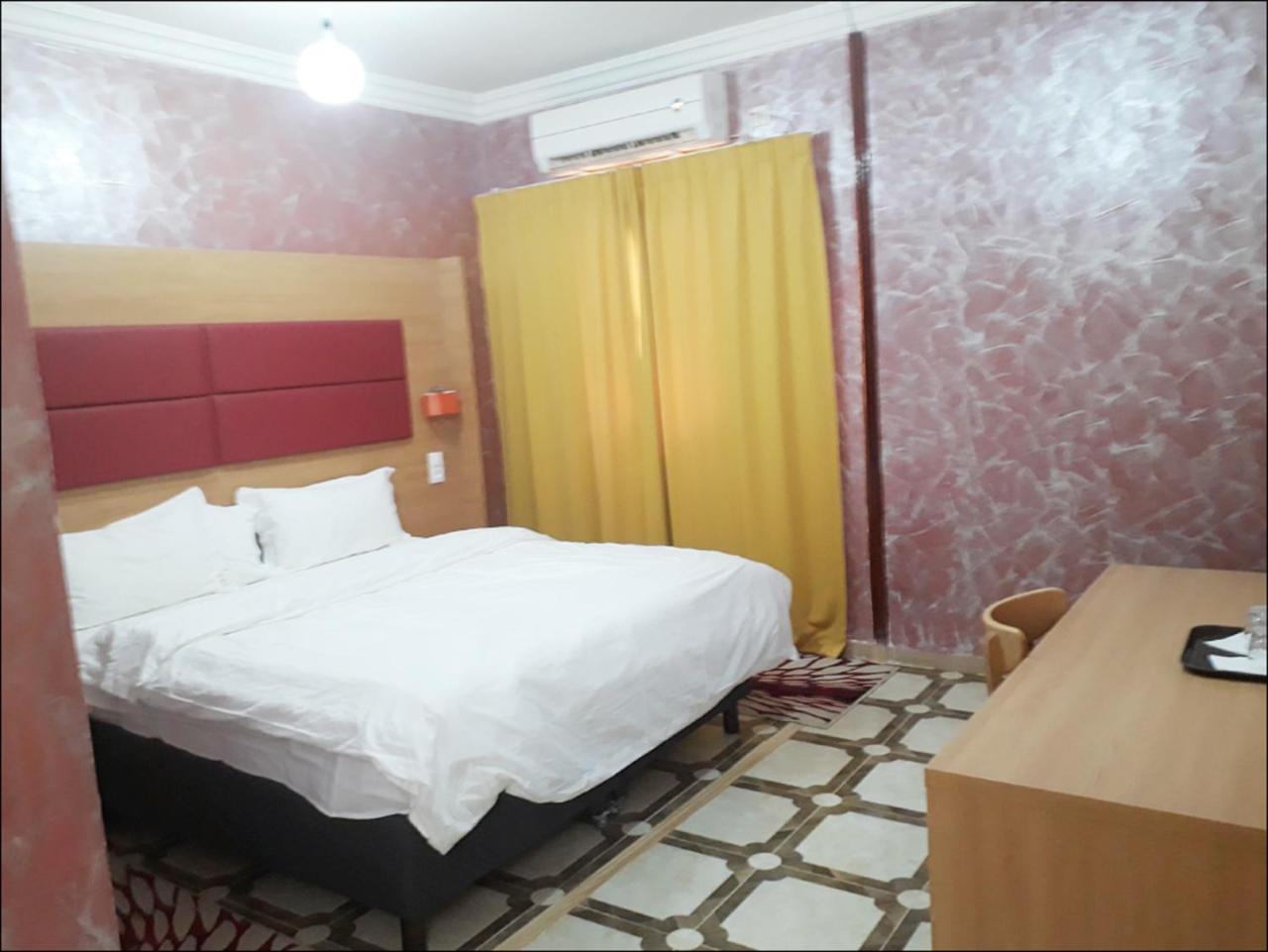Hotel Takialt à Adrar Extérieur photo