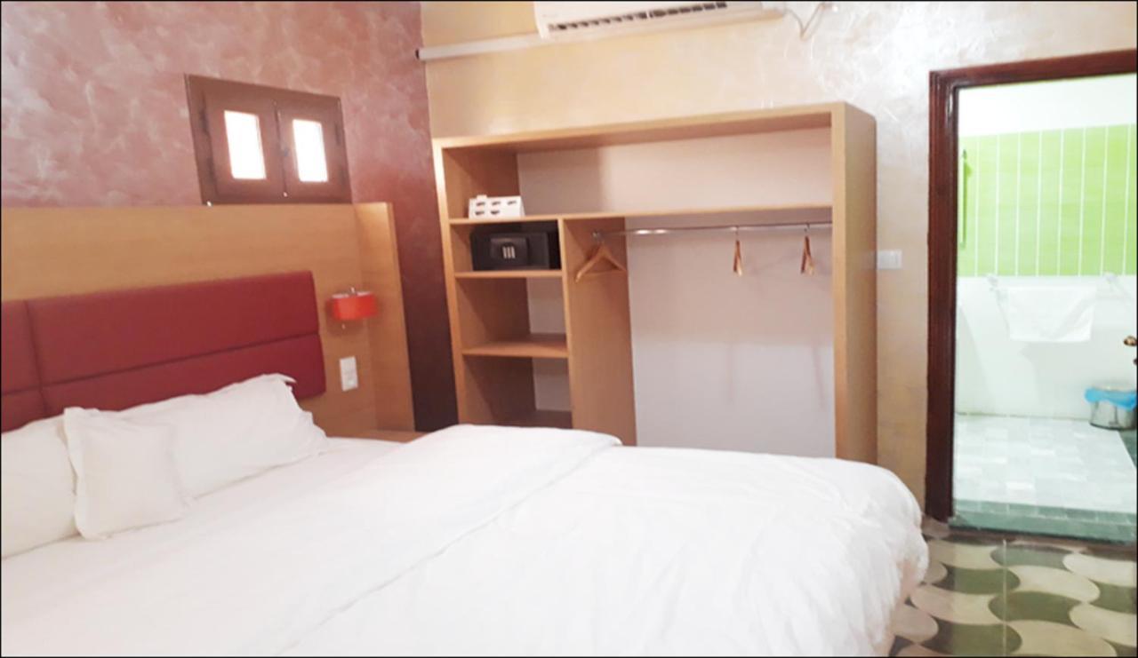 Hotel Takialt à Adrar Extérieur photo