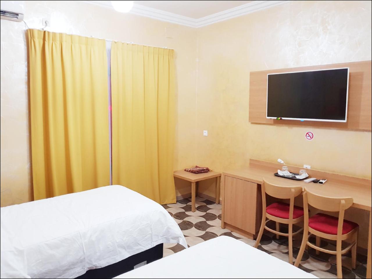 Hotel Takialt à Adrar Extérieur photo